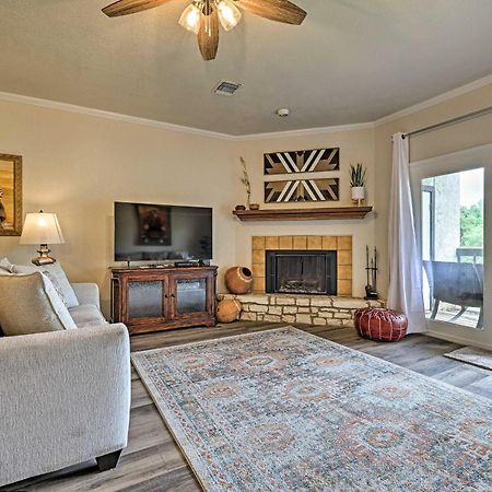 Modern Lakeside Golf Course Retreat With Deck! Canyon Lake Exterior foto